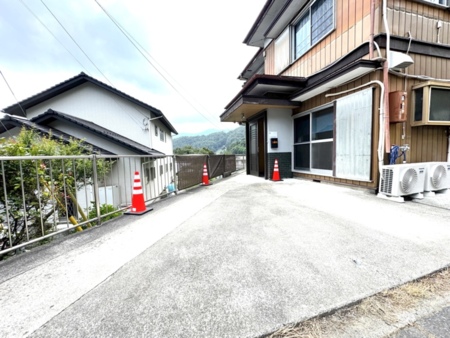 駐車場1台（軽自動車なら2台）