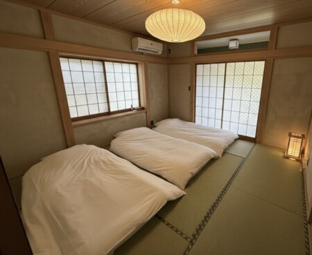 柔らかな光に包まれる、心休まる和みの間