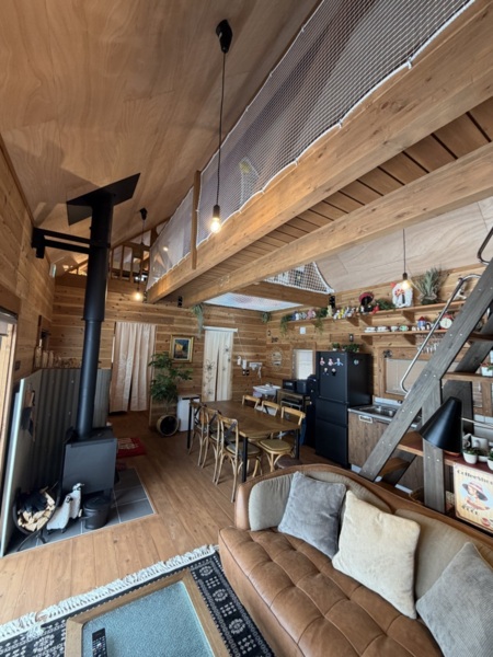 屋根裏をつなぐ空中回廊!!